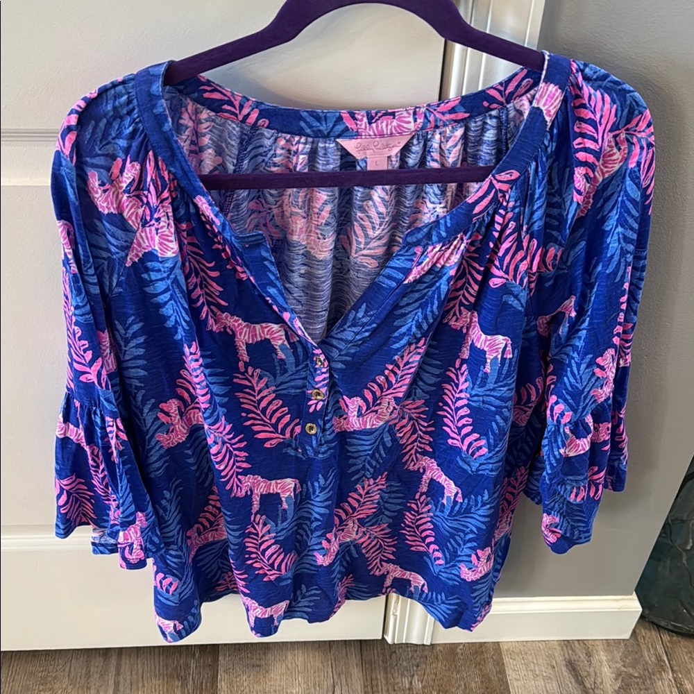 Women's Blue and Pink Patterned Top